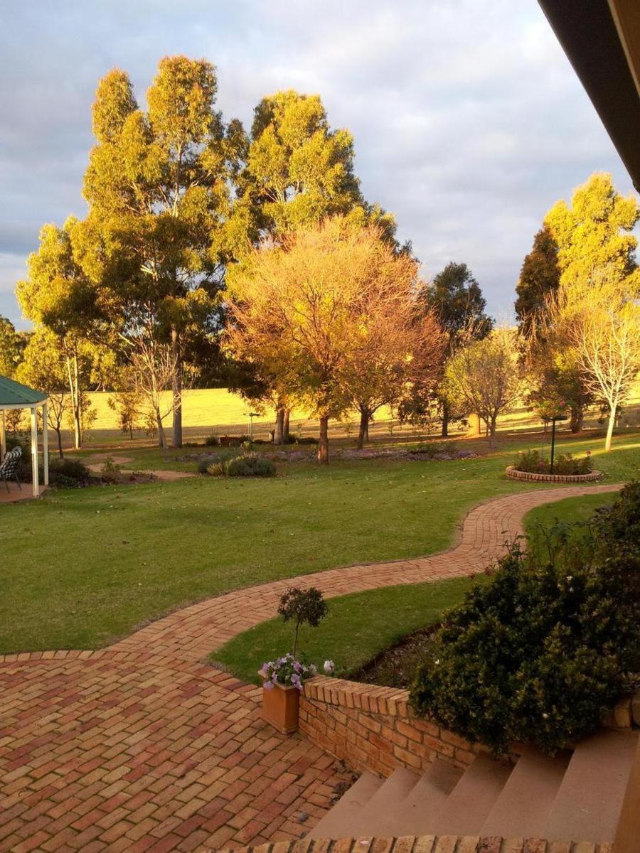 Bed and Breakfast Pericoe Retreat Dubbo Esterno foto